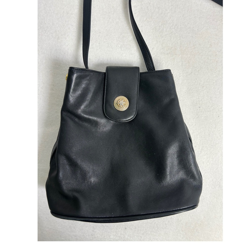 Vintage 90s Vanessa Women Sm Black‎ Leather Crossbody Bag Gold Crest Flap Purse
